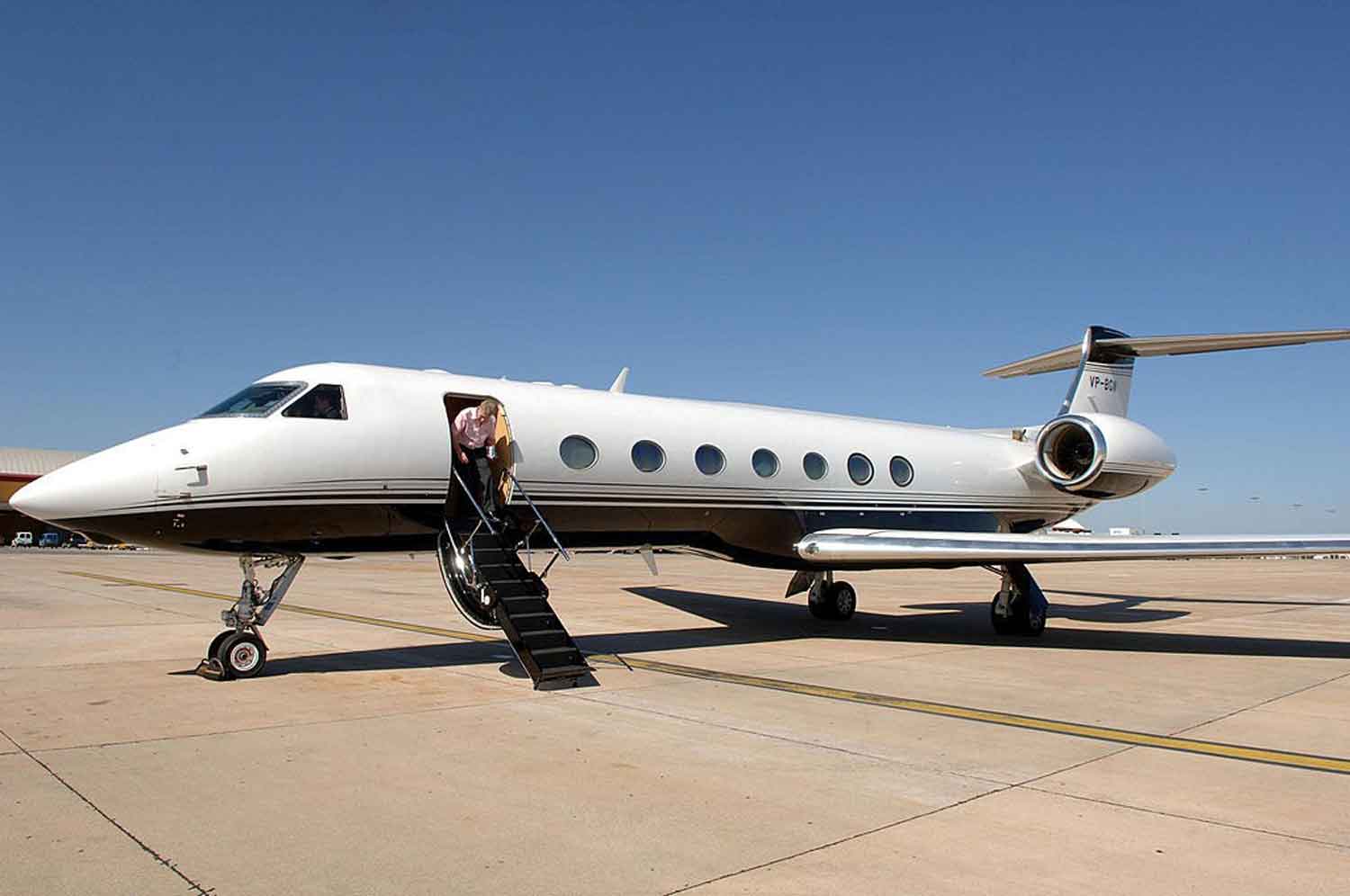 talking on jet